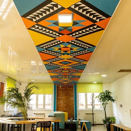 People Hostel & Coworking Бишкек Екстериор снимка
