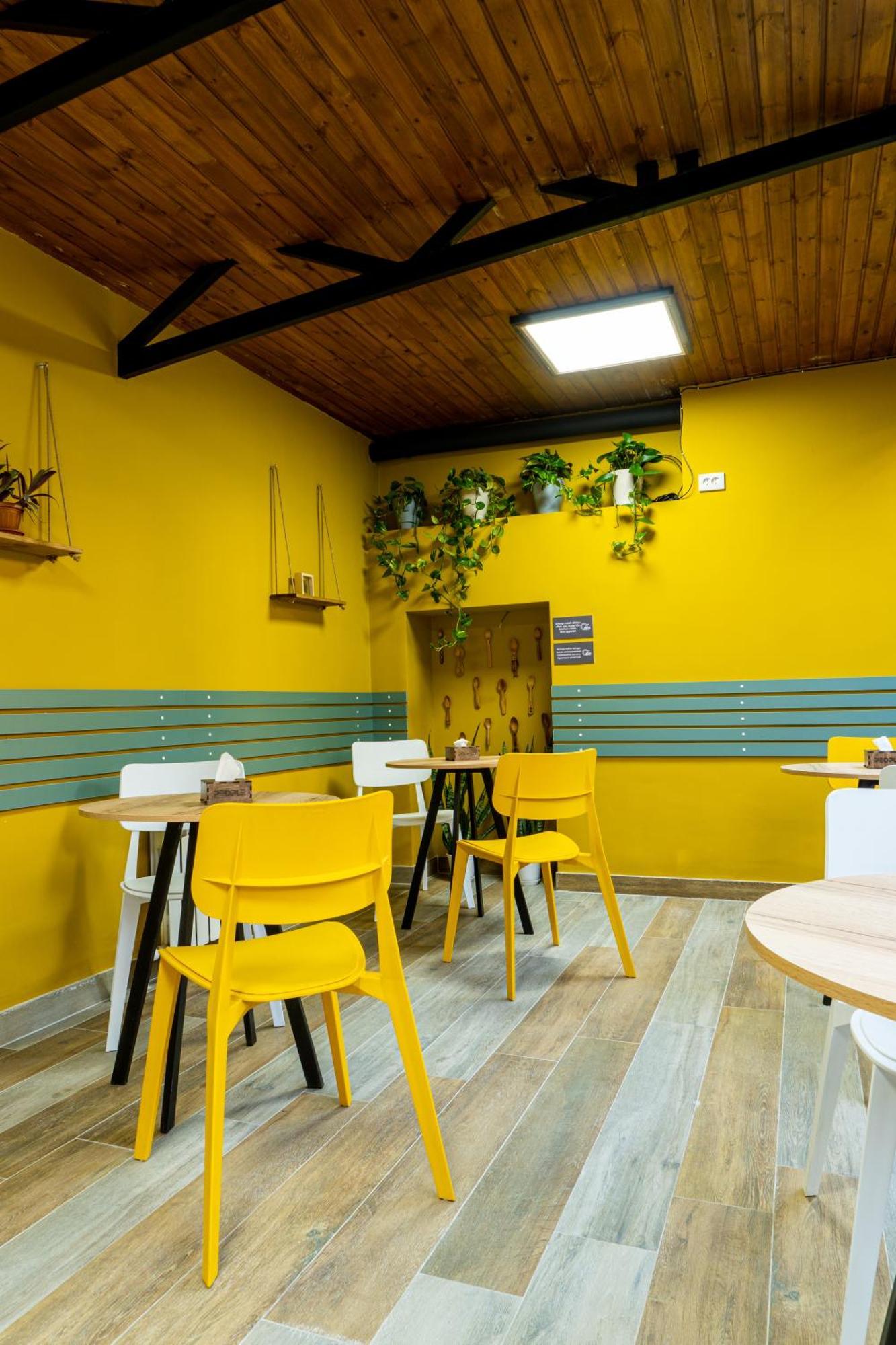 People Hostel & Coworking Бишкек Екстериор снимка